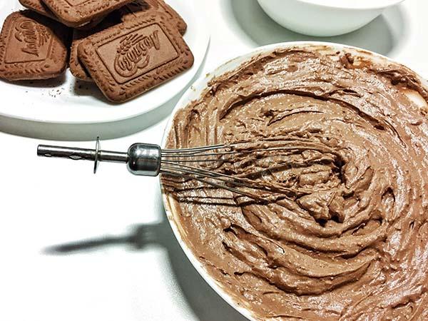 крем для торта из печенья