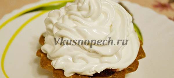пирожное корзиночка с белковым кремом