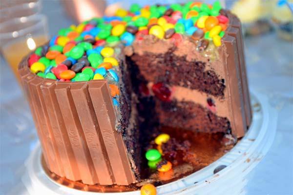 торт с ммдэмс