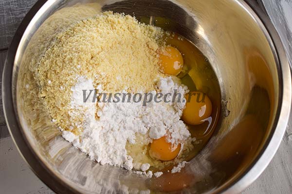 яйца с мукой
