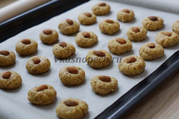 постное печенье с орехами