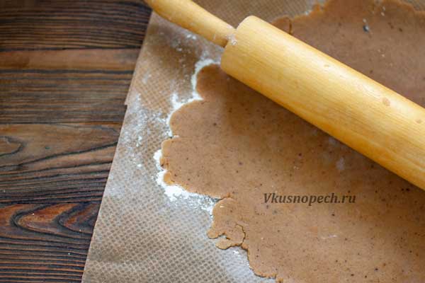 раскатываем тесто