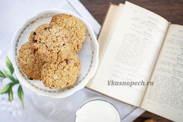 овсяное печенье с изюмом